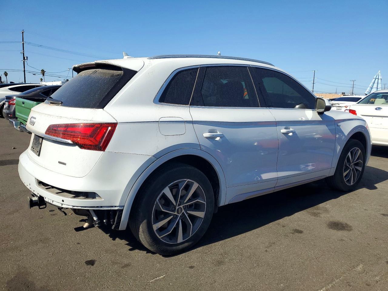 2023 Audi Q5 S Line Quattro Premium Plus - Фото 3