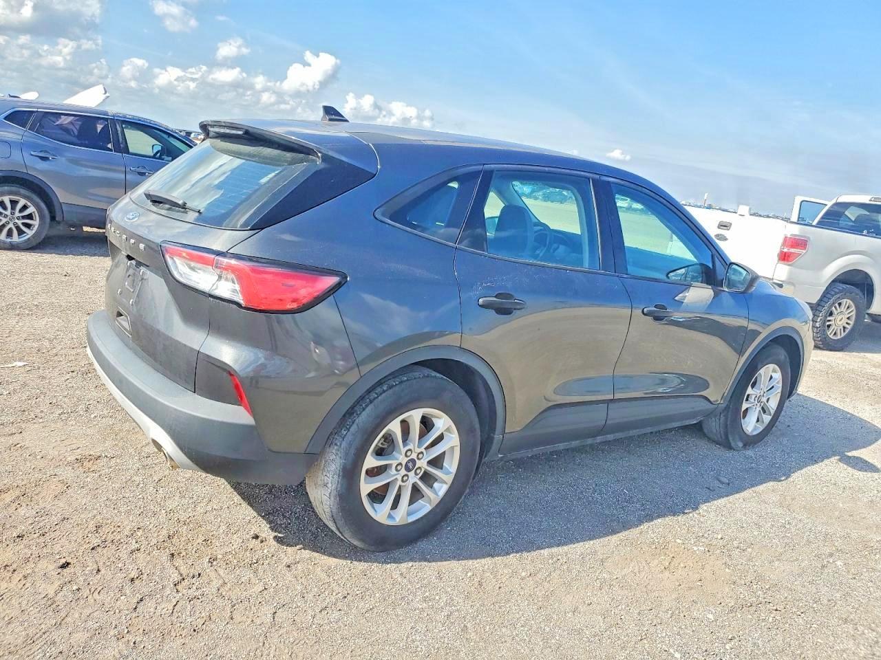 2020 Ford Escape S - Фото 3
