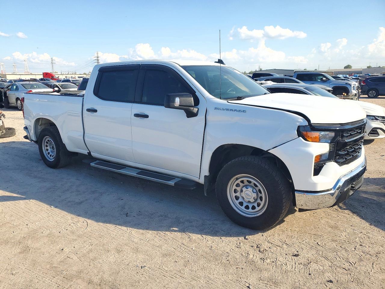 2024 Chevrolet Silverado C1500 - Фото 4