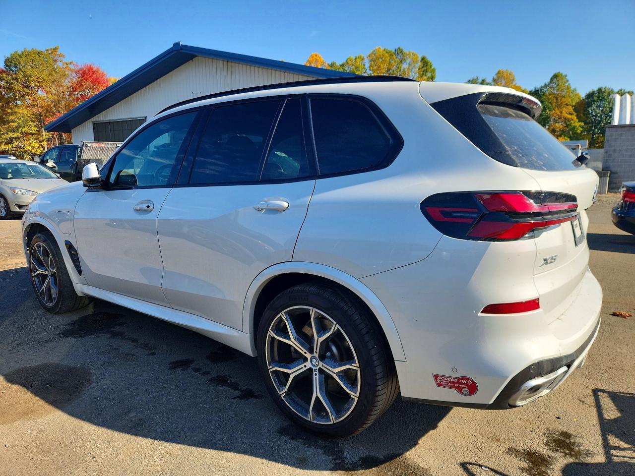 2024 BMW X5 xDrive50E - Image 2