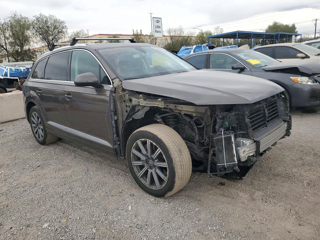 2017 Audi Q7 Premium Plus - Image 4