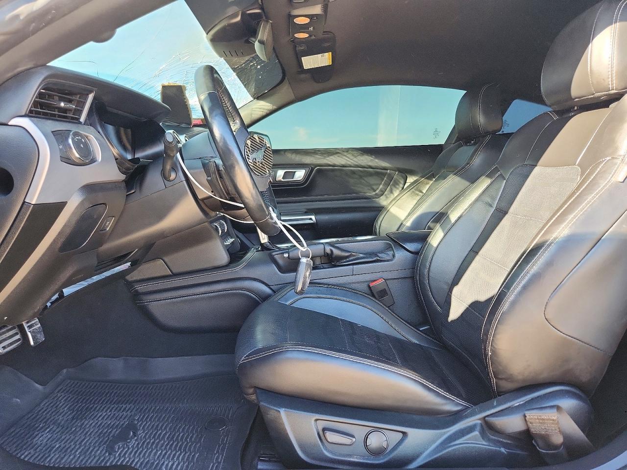 2022 Ford Mustang - Image 7
