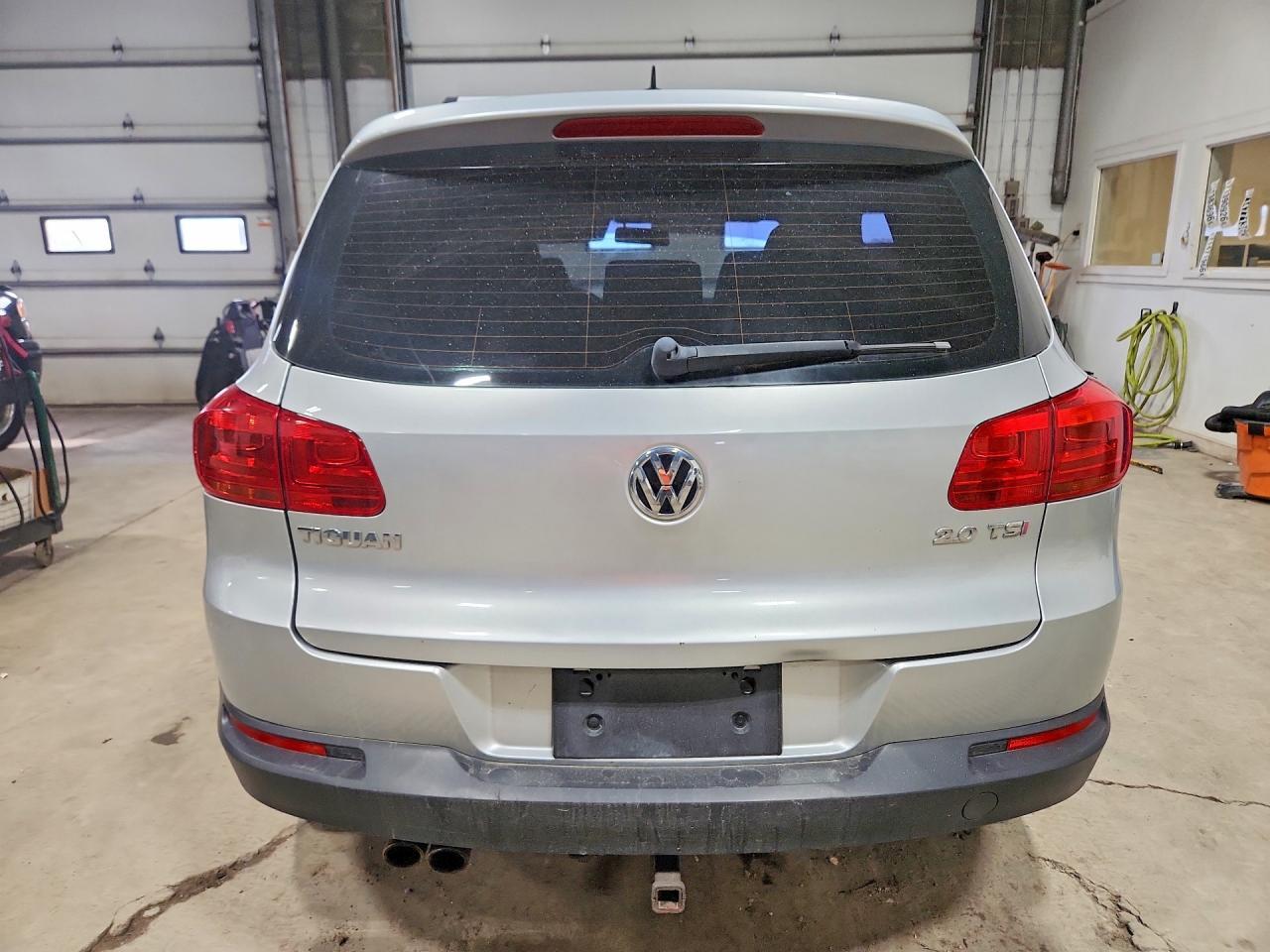 2014 Volkswagen Tiguan S - Image 6
