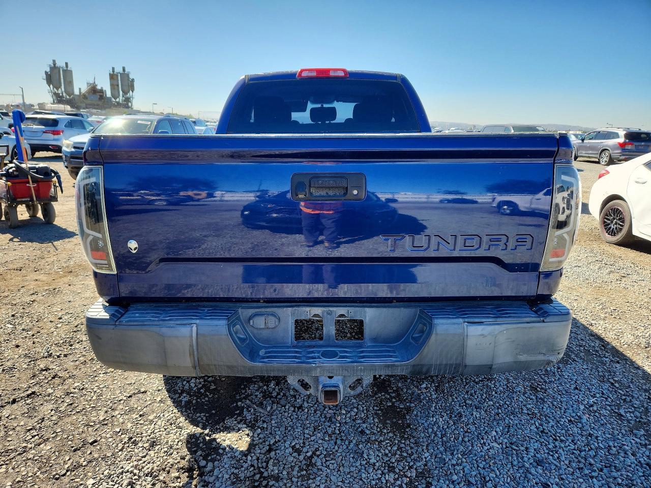 2015 Toyota Tundra Sr - Image 6