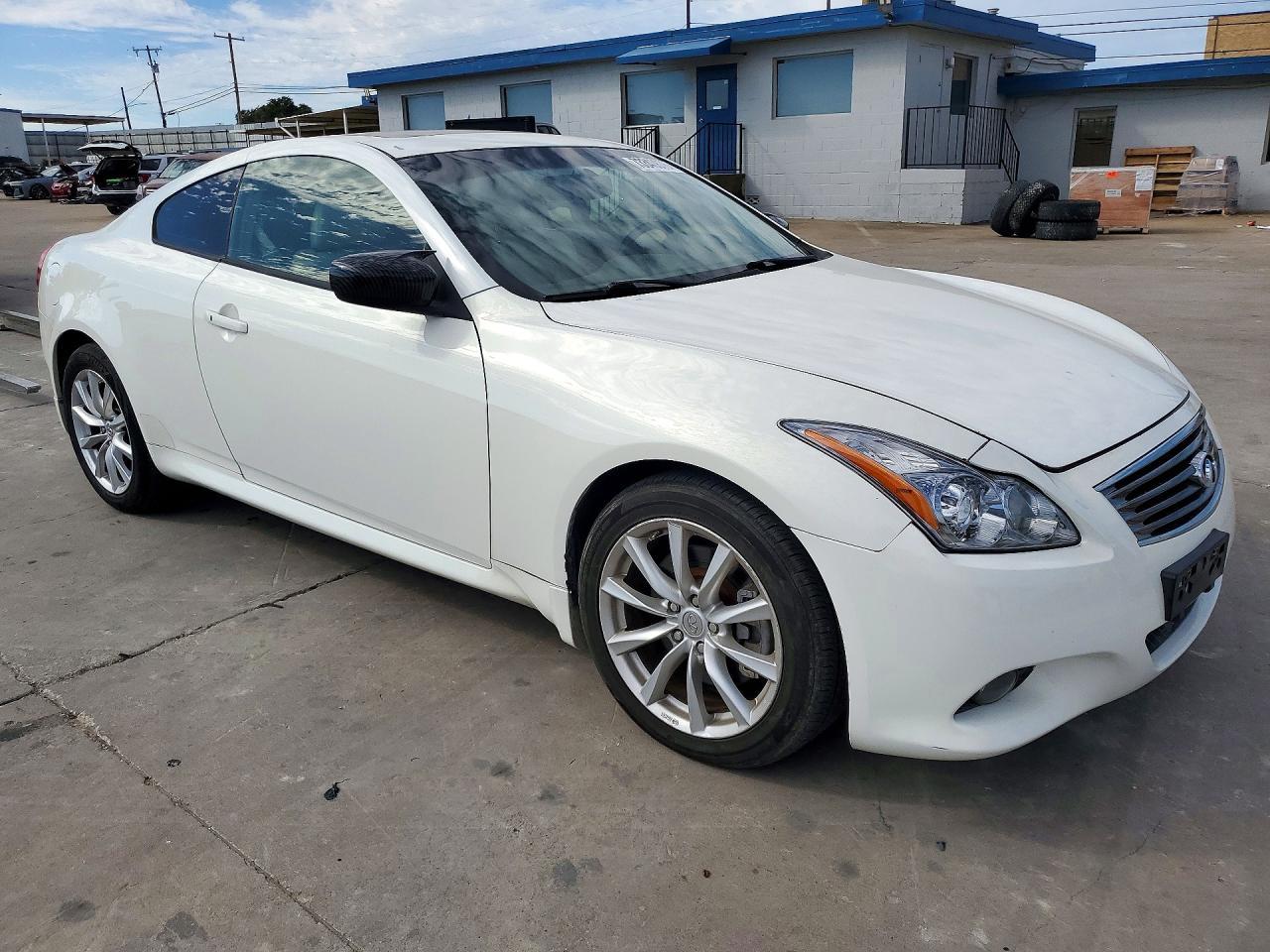 2011 Infiniti G37 Coupe X - Image 4