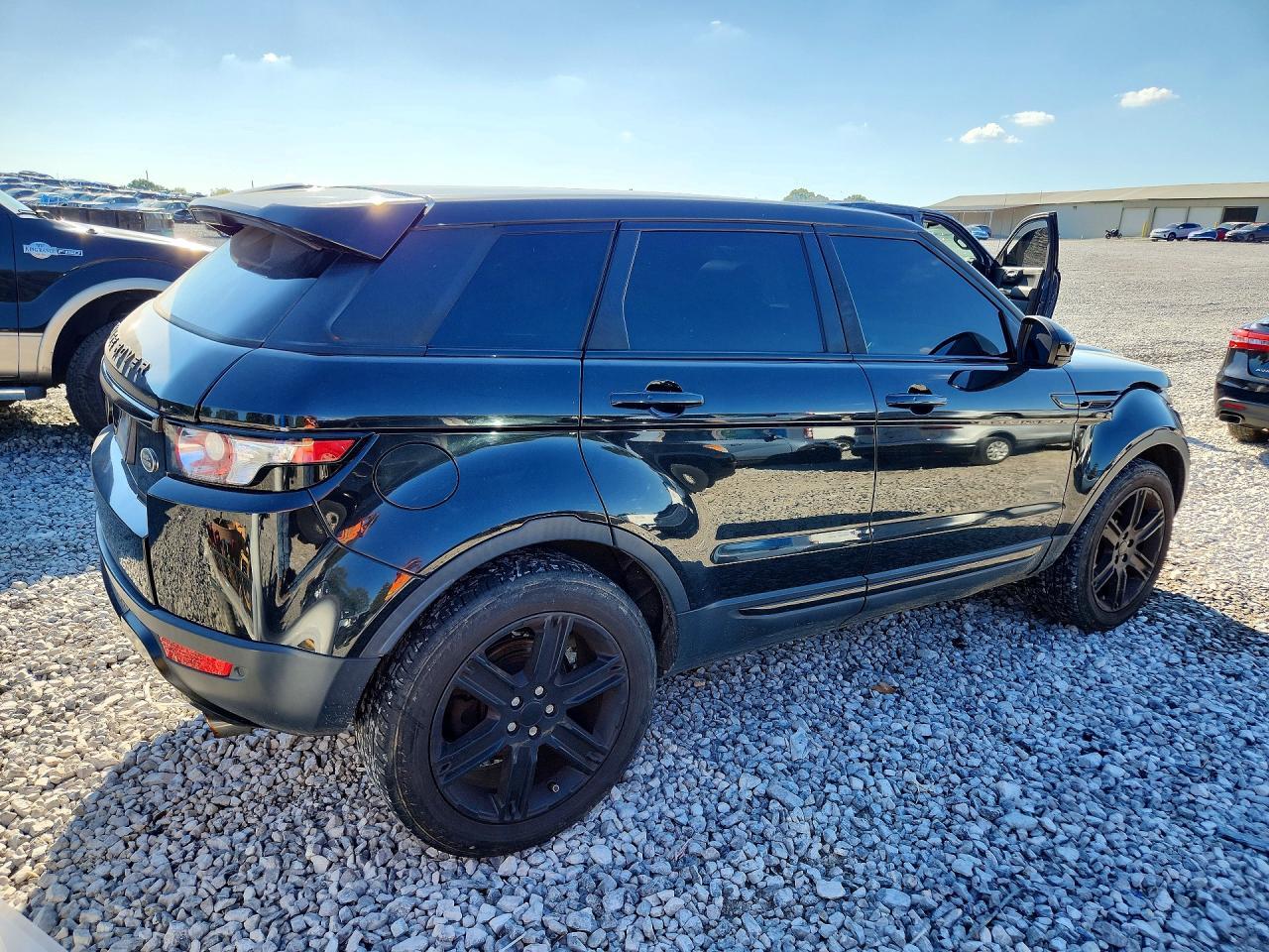 2015 Land Rover Range Rover Evoque Pure Plus - Image 3