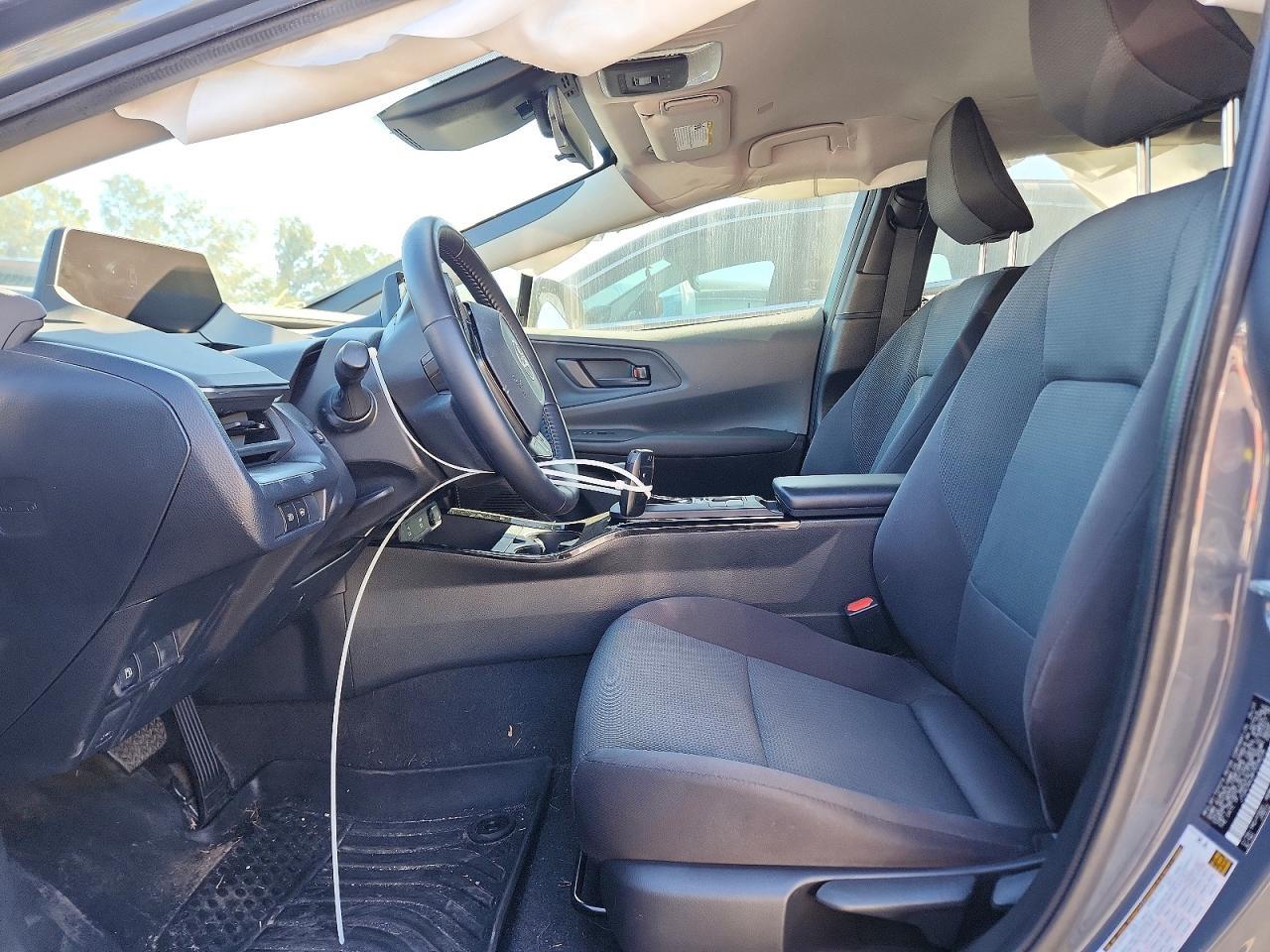 2023 Toyota Prius Le - Image 7