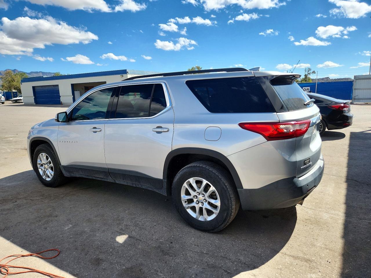 2019 Chevrolet Traverse Lt - Фото 2