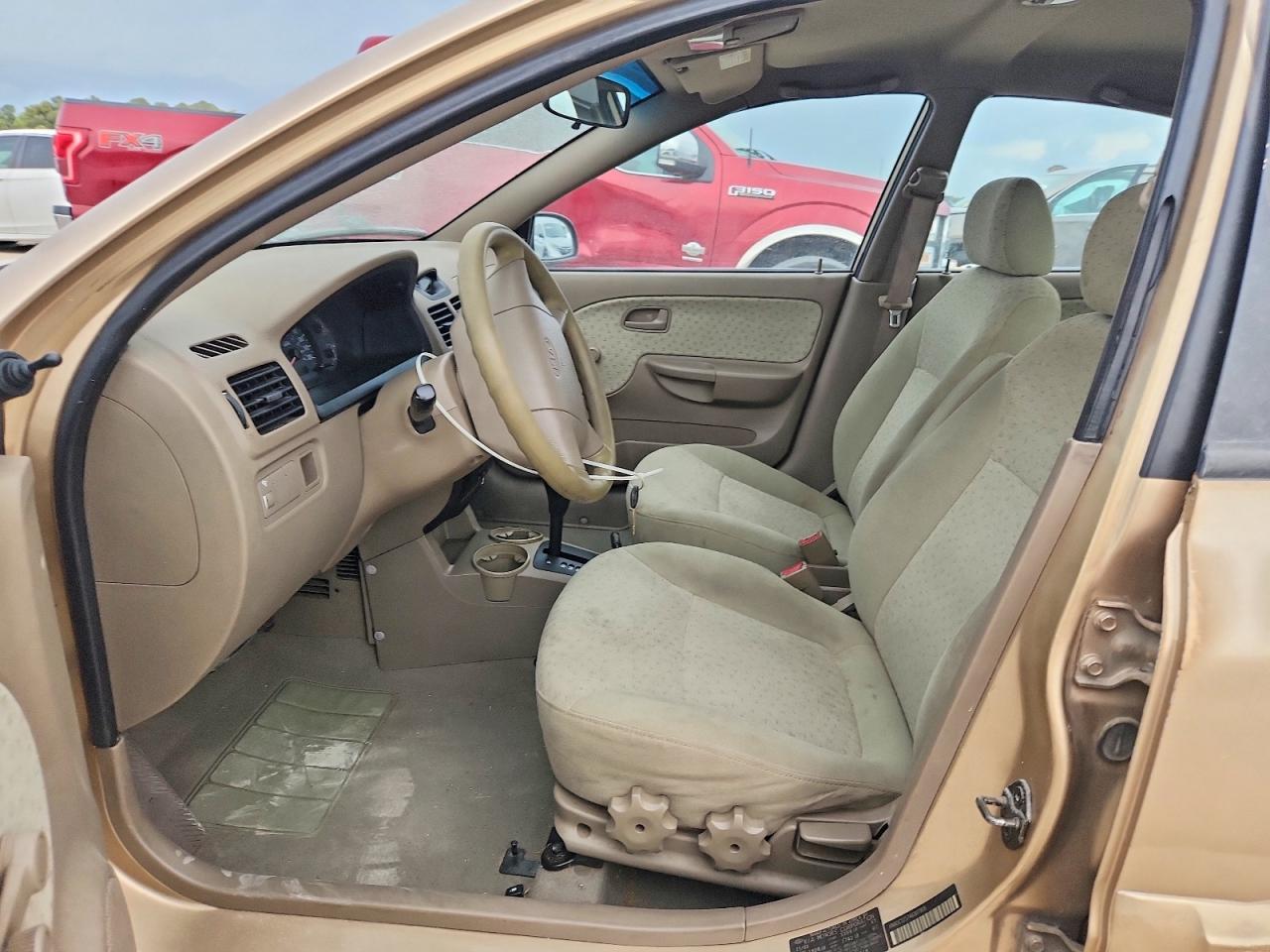 2004 Kia Rio Base - Фото 7