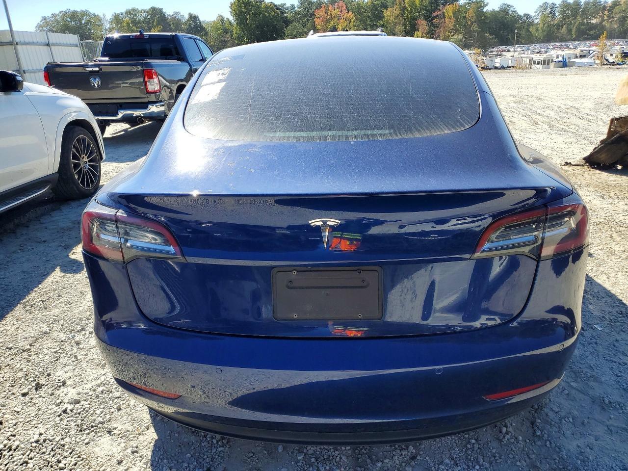 2021 Tesla Model 3 - Фото 6