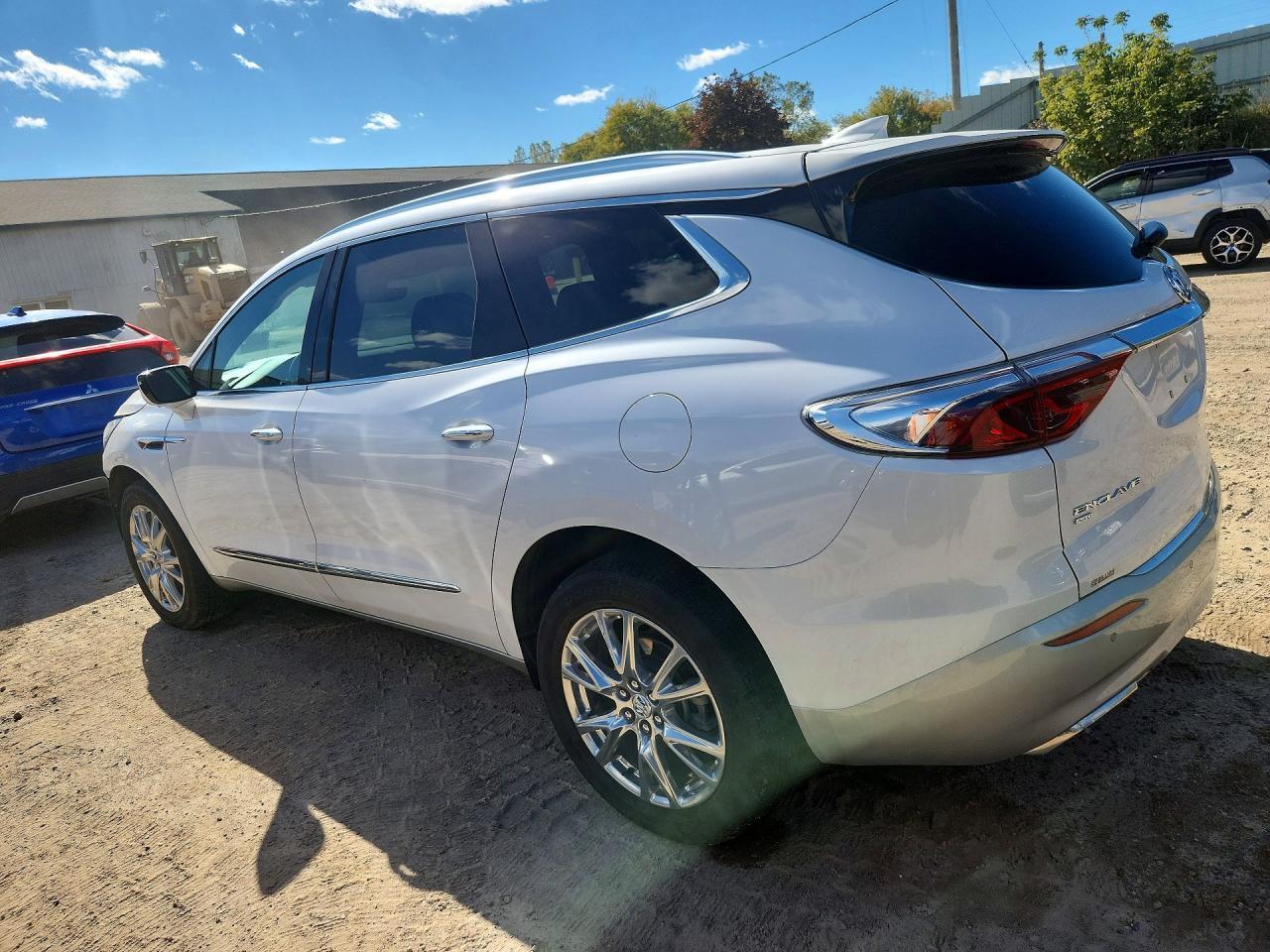 2024 Buick Enclave Premium - Image 2