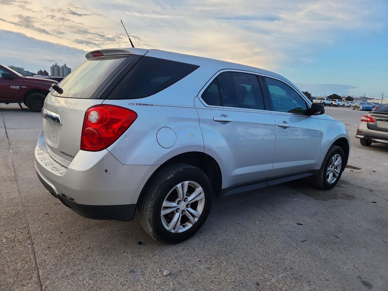 2010 Chevrolet Equinox Ls - Фото 3