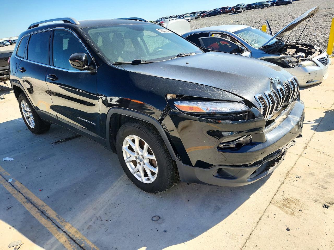 2017 Jeep Cherokee Latitude - Image 4