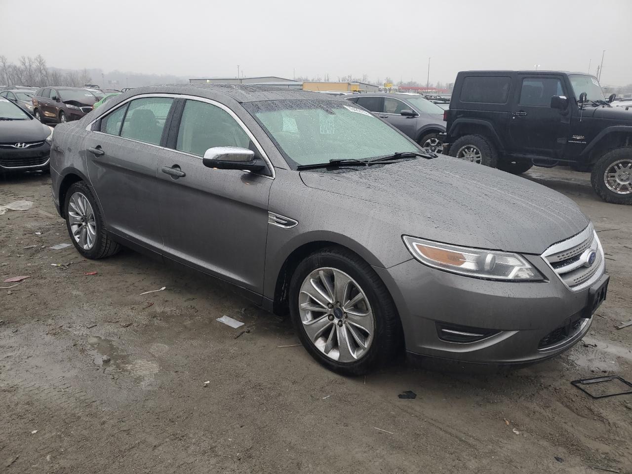 2012 Ford Taurus Limited - Image 4