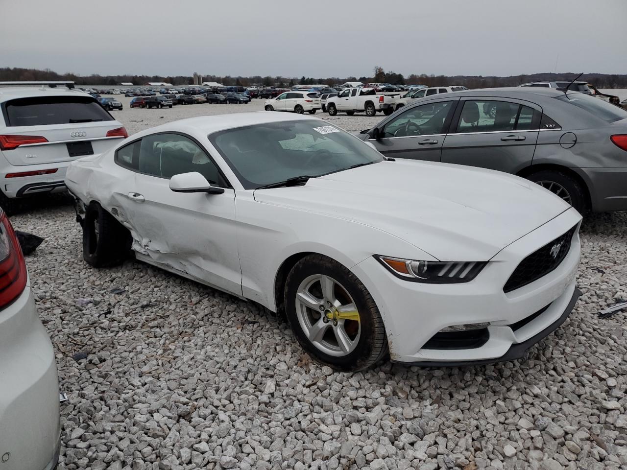 2017 Ford Mustang - Фото 4