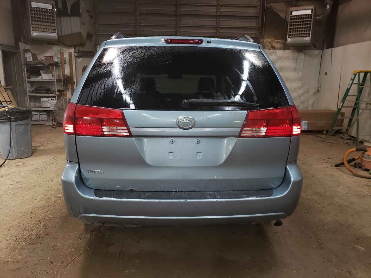 2004 Toyota Sienna Xle - Фото 6
