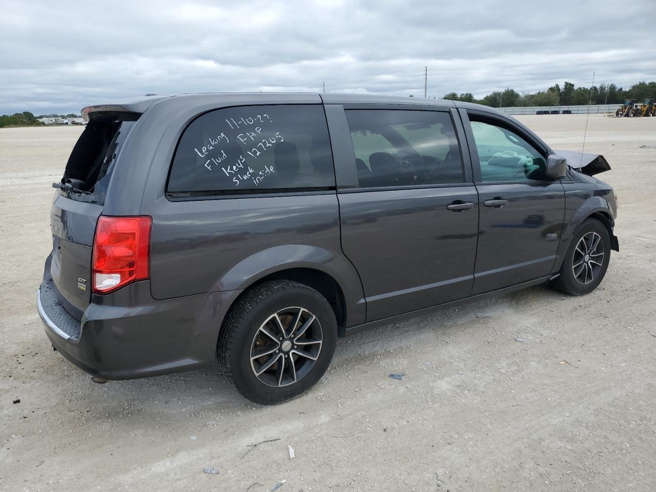 2018 Dodge Grand Caravan Gt - Image 3