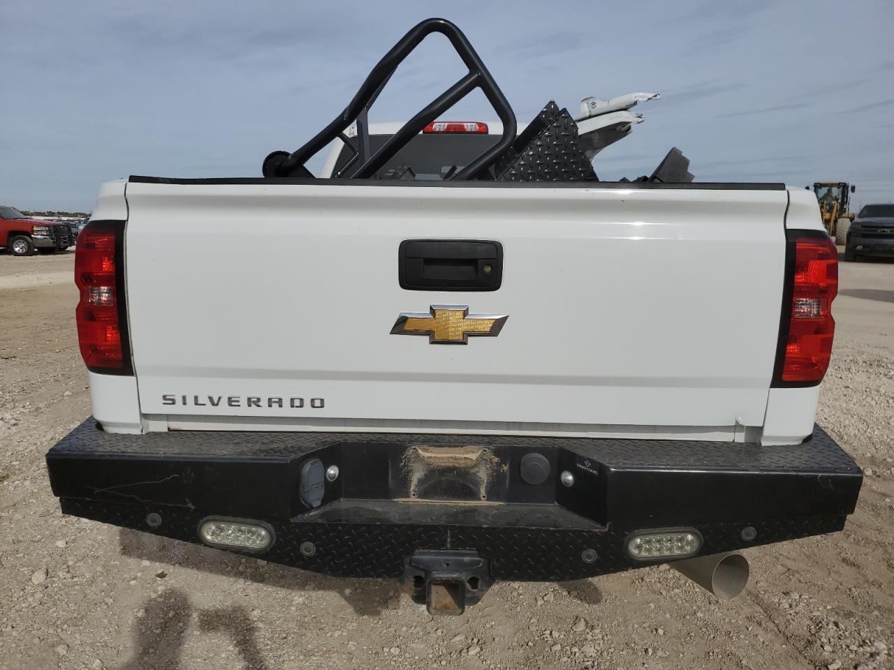 2019 Chevrolet Silverado K2500 Heavy Duty - Image 6