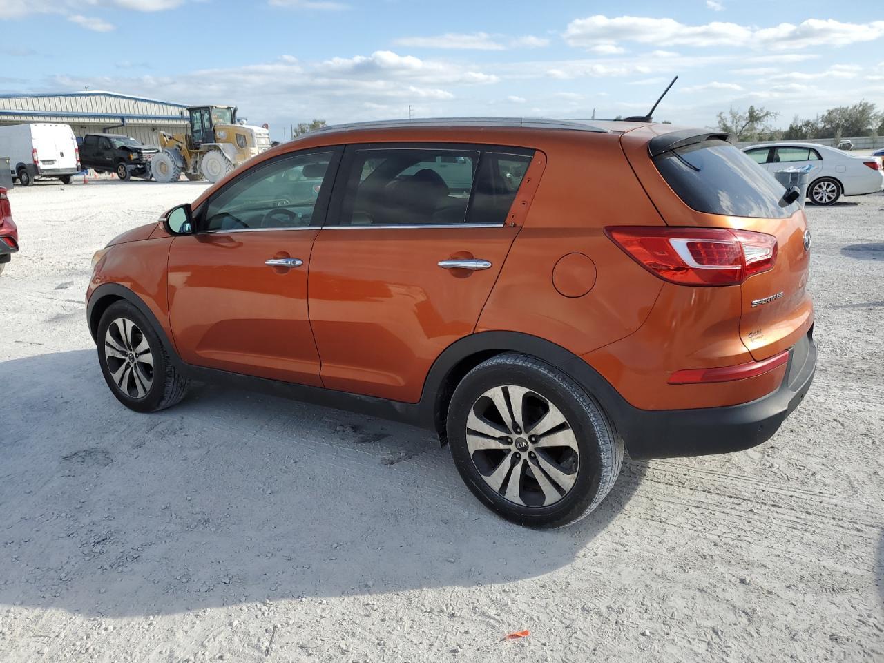 2011 Kia Sportage Ex - Image 2