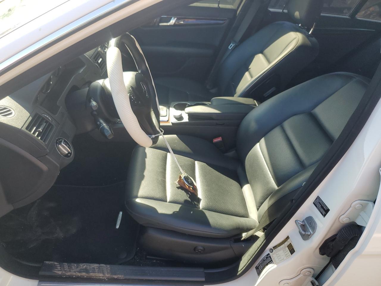 2010 Mercedes-Benz C 300 4Matic - Image 7