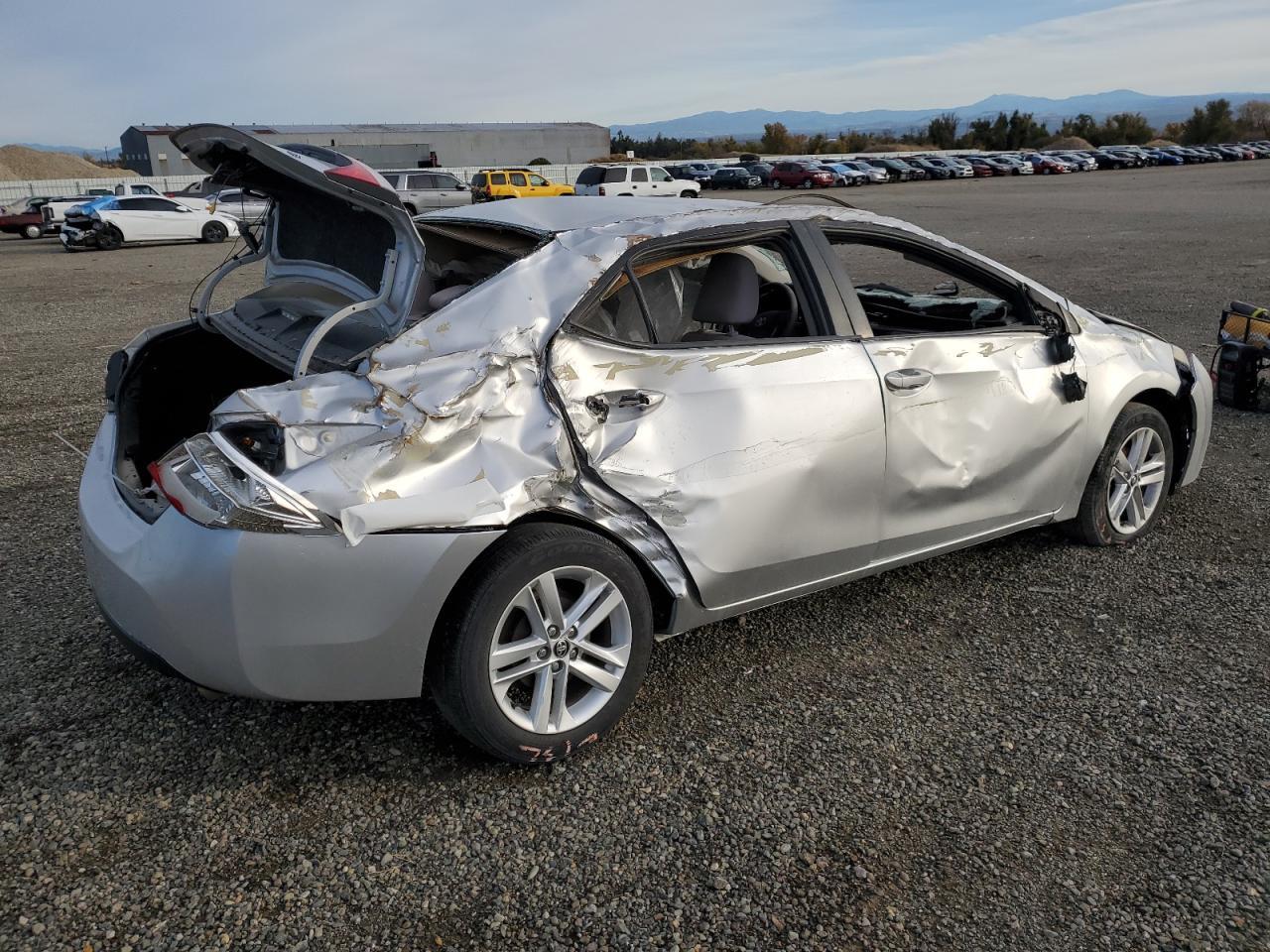 2015 Toyota Corolla Le - Image 3