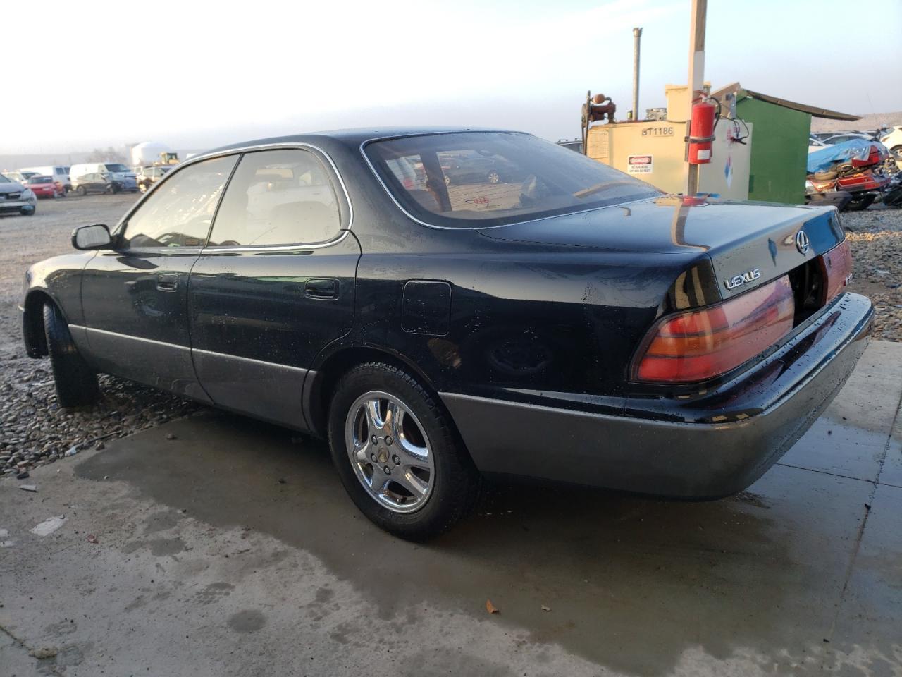 1994 Lexus Es 300 - Image 2