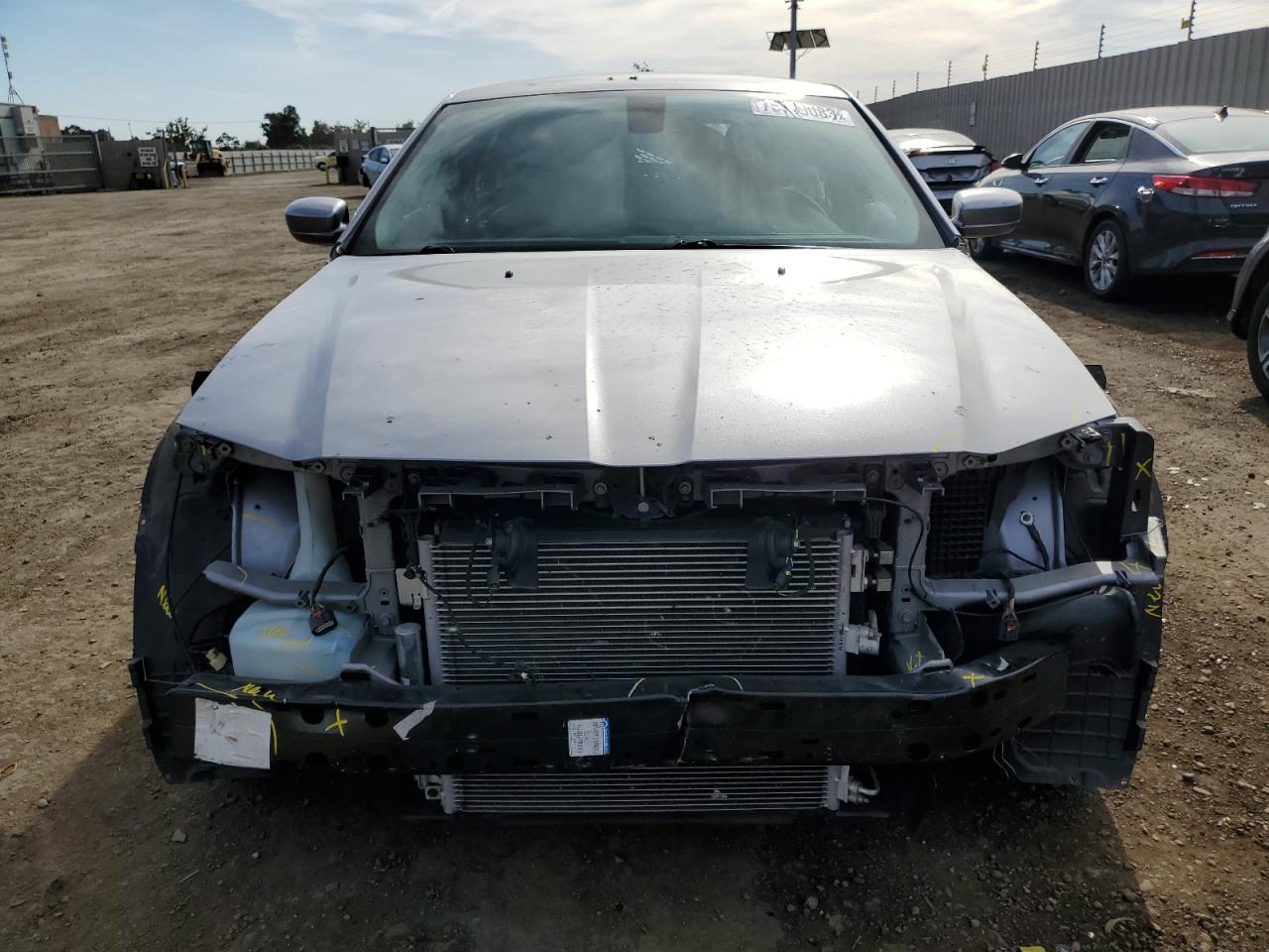2016 Chrysler 300 Limited - Image 5