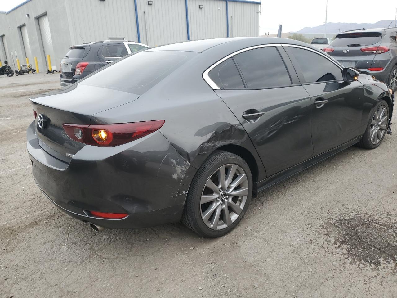 2022 Mazda 3 Select - Фото 3