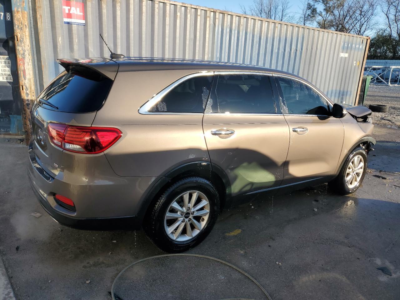 2019 Kia Sorento Lx - Image 3