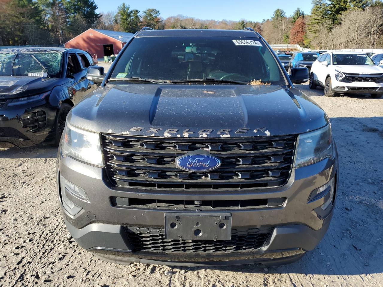 2017 Ford Explorer Sport - Image 5