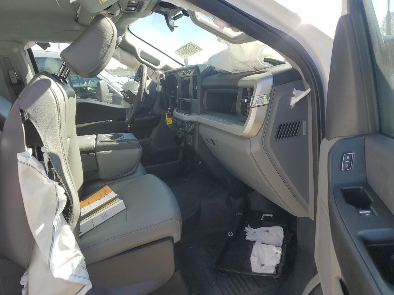 2024 Ford F450 Super Duty - Фото 5