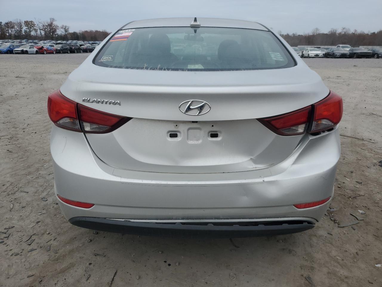 2016 Hyundai Elantra Se - Image 6