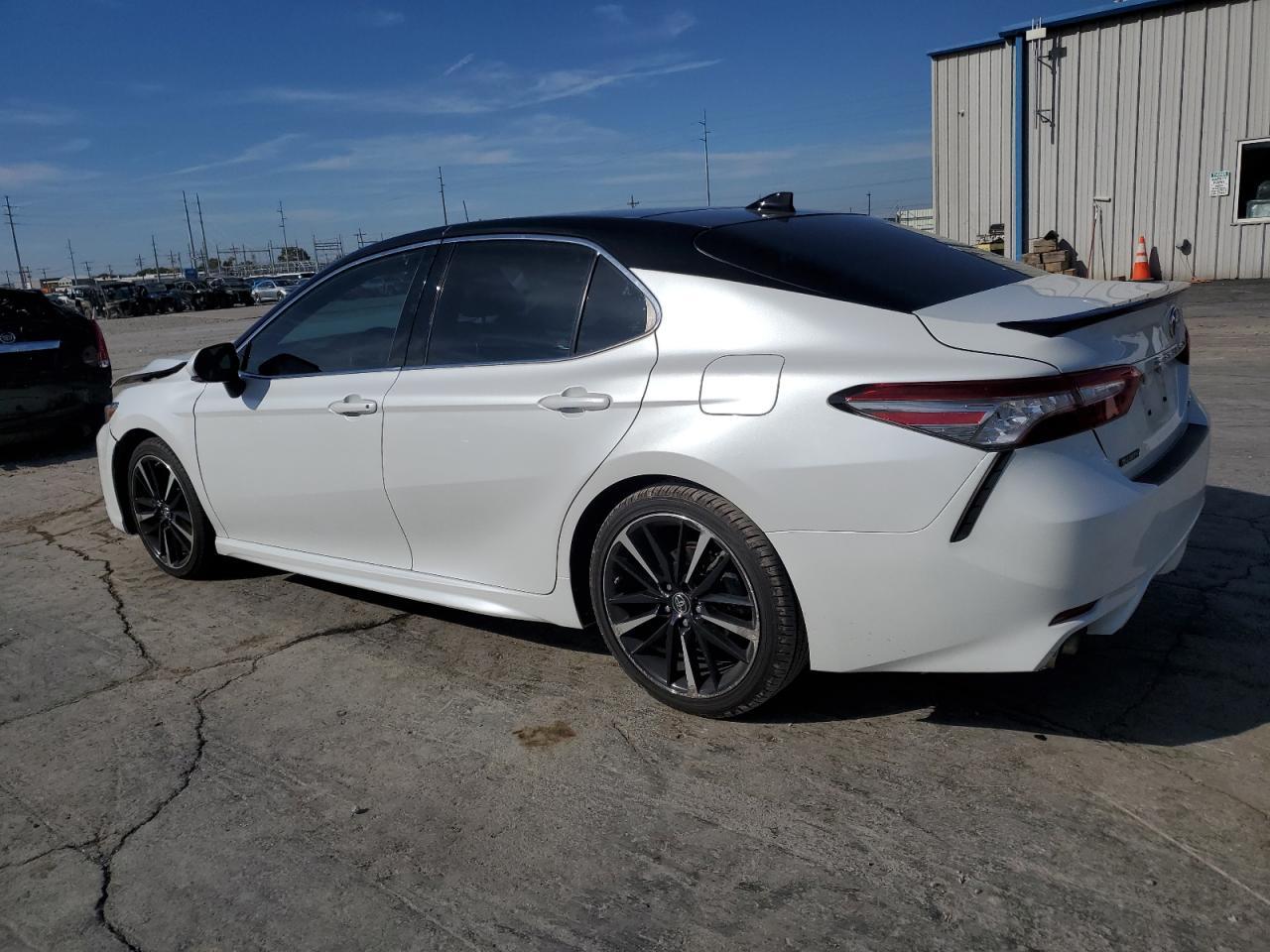 2019 Toyota Camry Xse - Image 2
