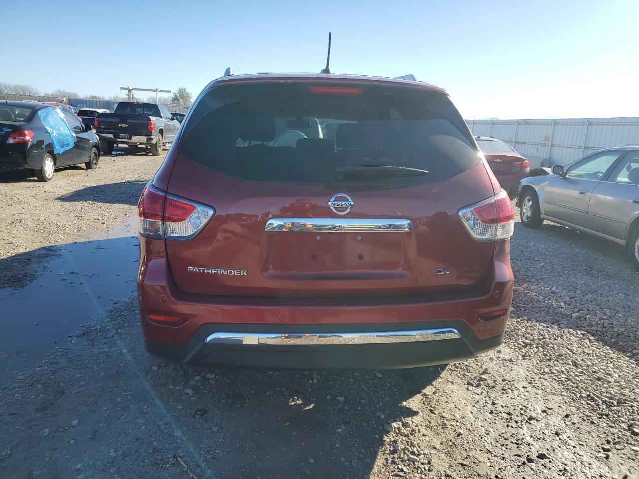 2016 Nissan Pathfinder S - Image 6