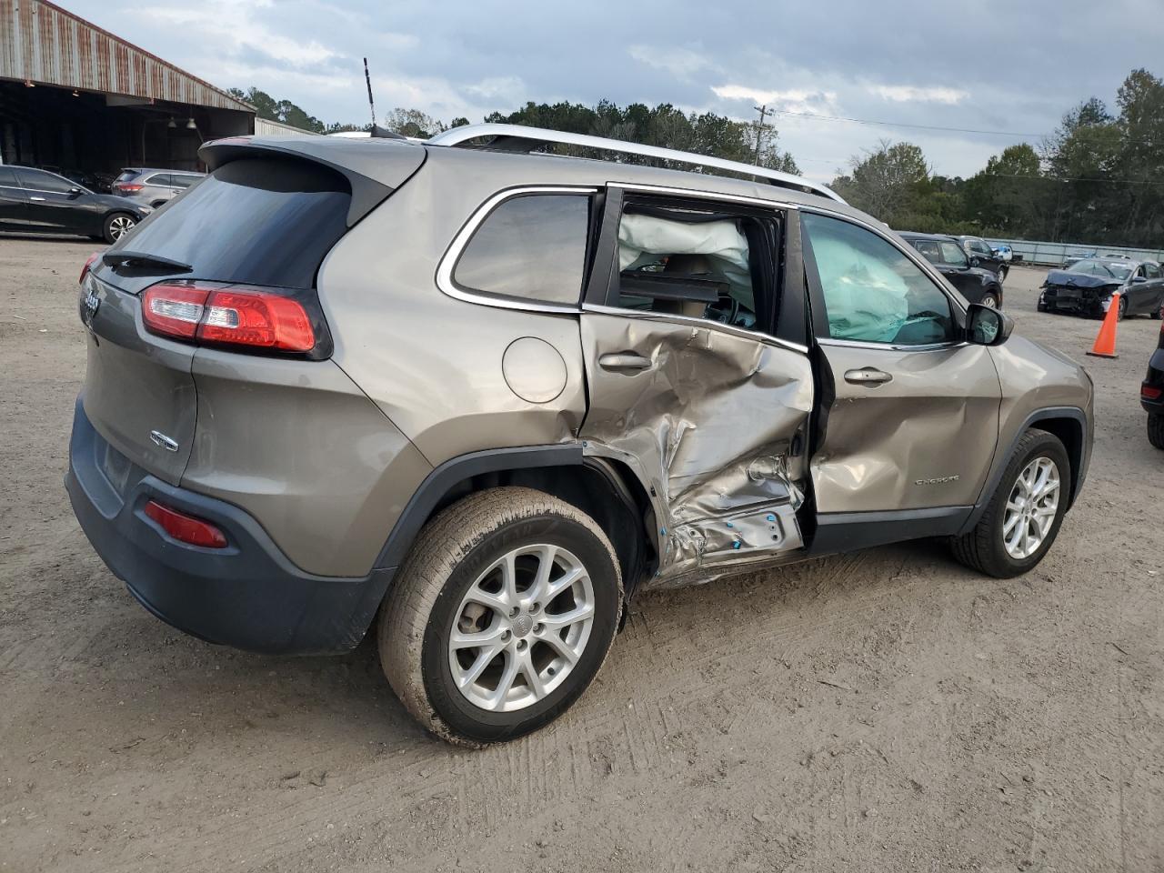 2017 Jeep Cherokee Latitude - Фото 3