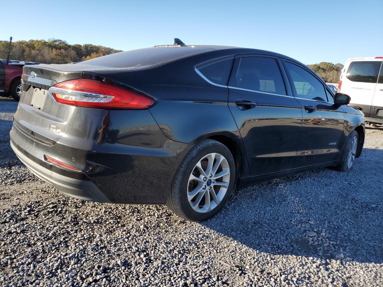 2019 Ford Fusion Se - Фото 3
