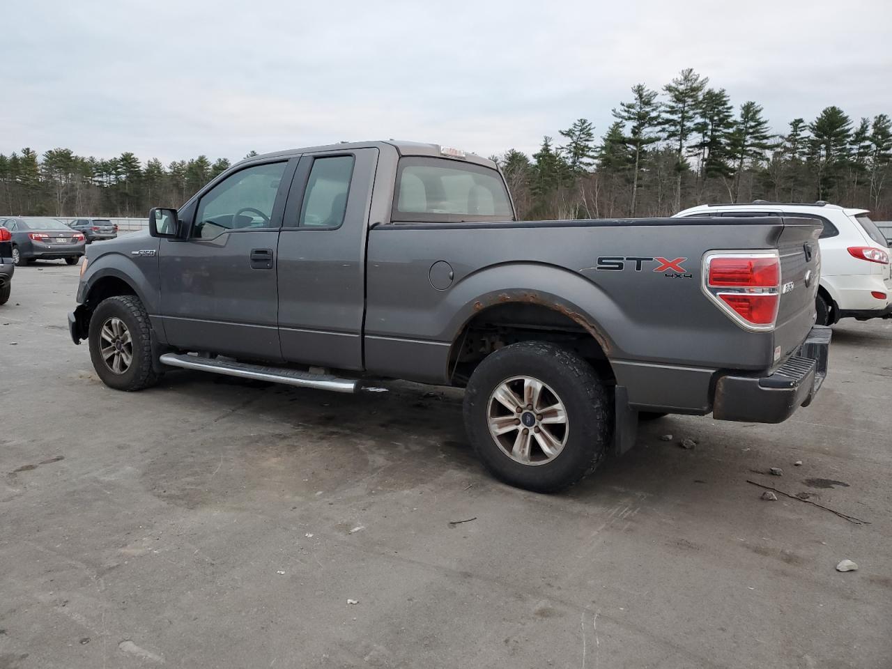 2013 Ford F150 Super Cab - Image 2