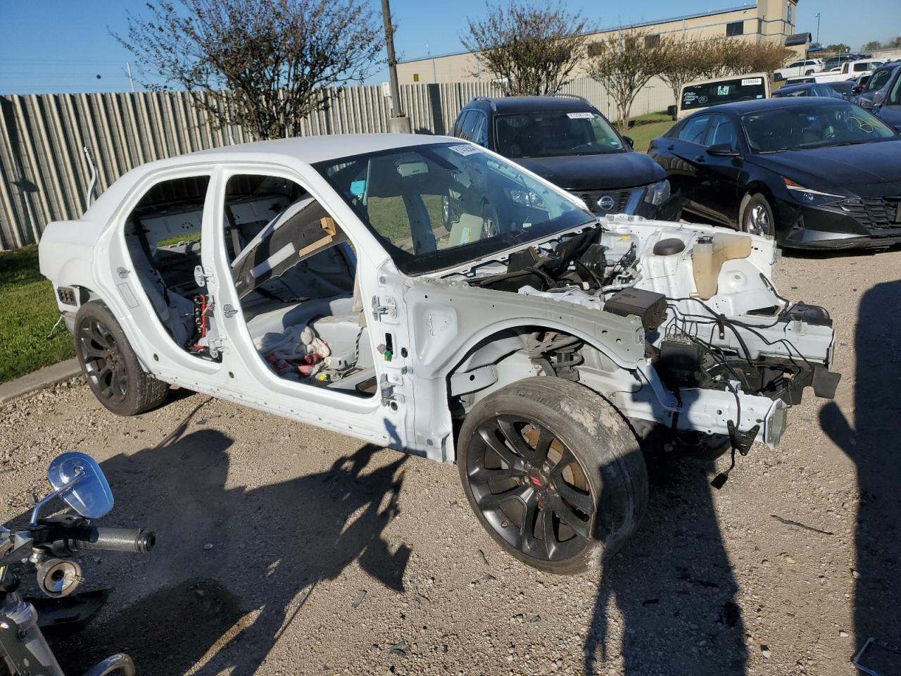 2022 Chrysler 300 Touring L - Image 4