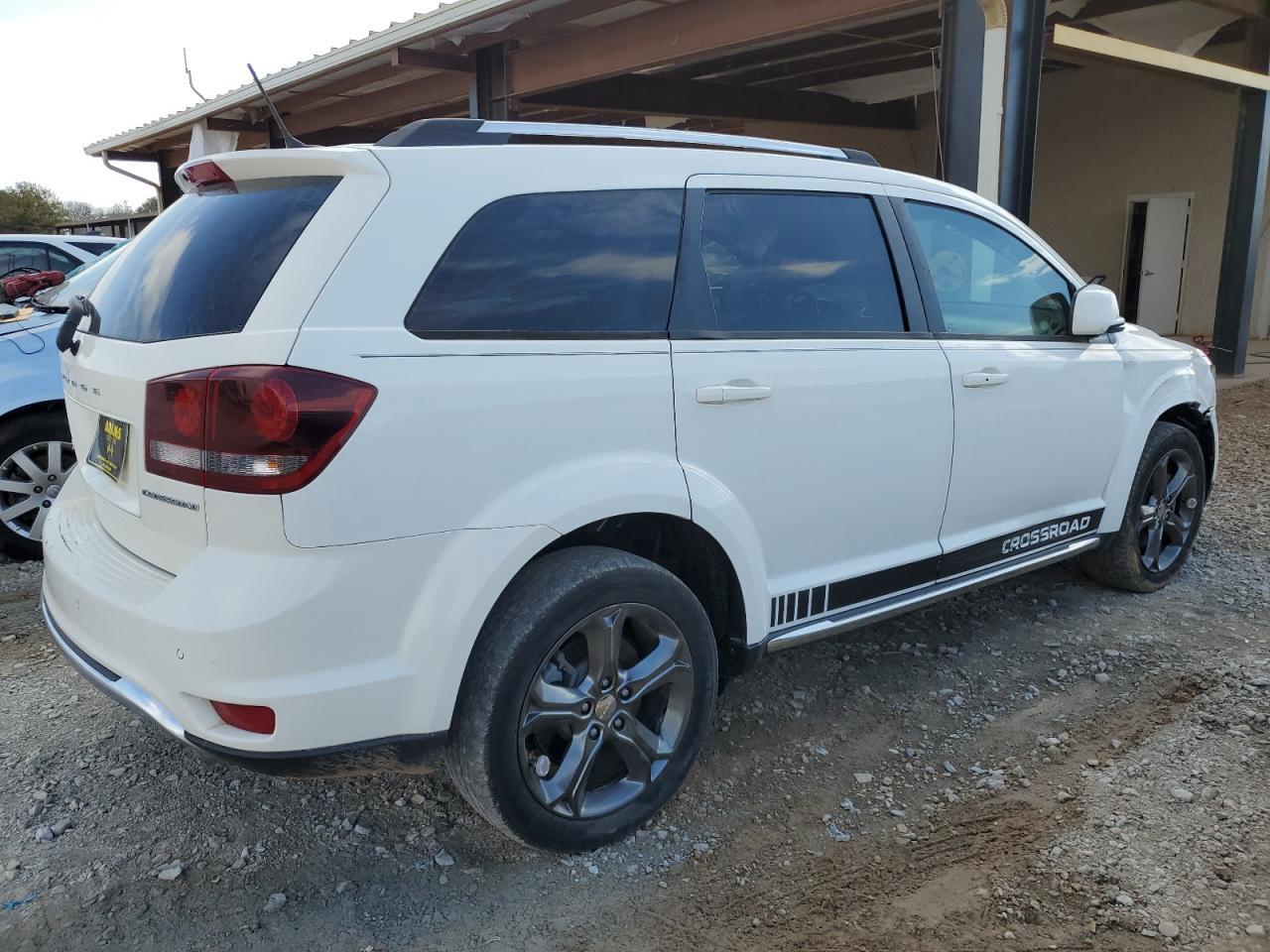 2015 Dodge Journey Crossroad - Image 3