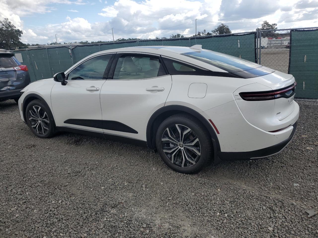 2023 Toyota Crown Xle - Image 2