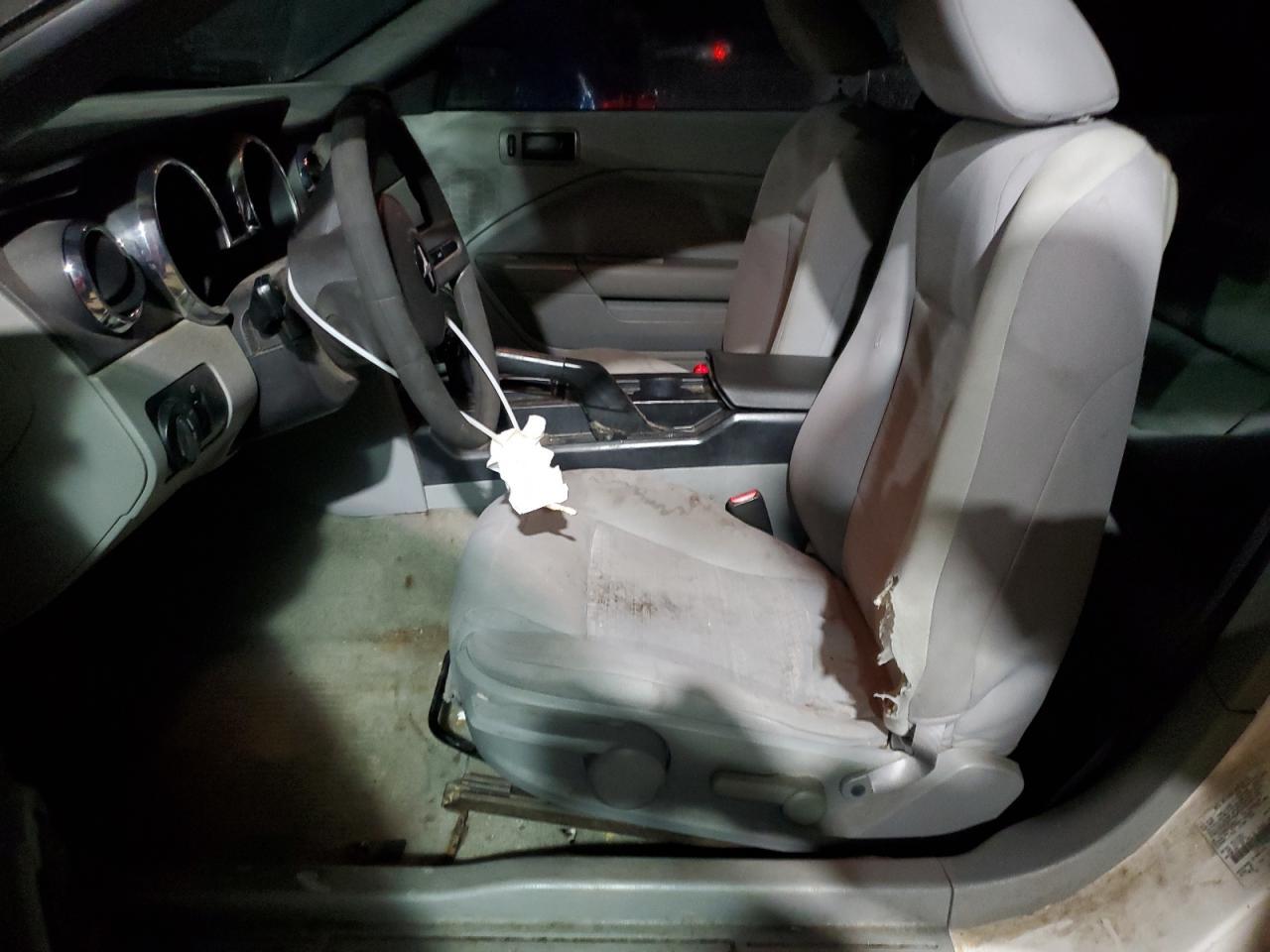 2006 Ford Mustang - Image 7