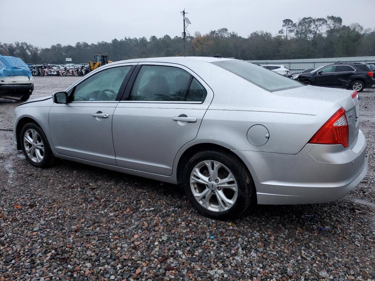 2012 Ford Fusion - Фото 2