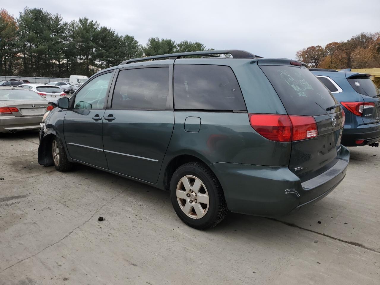 2005 Toyota Sienna Ce - Image 2