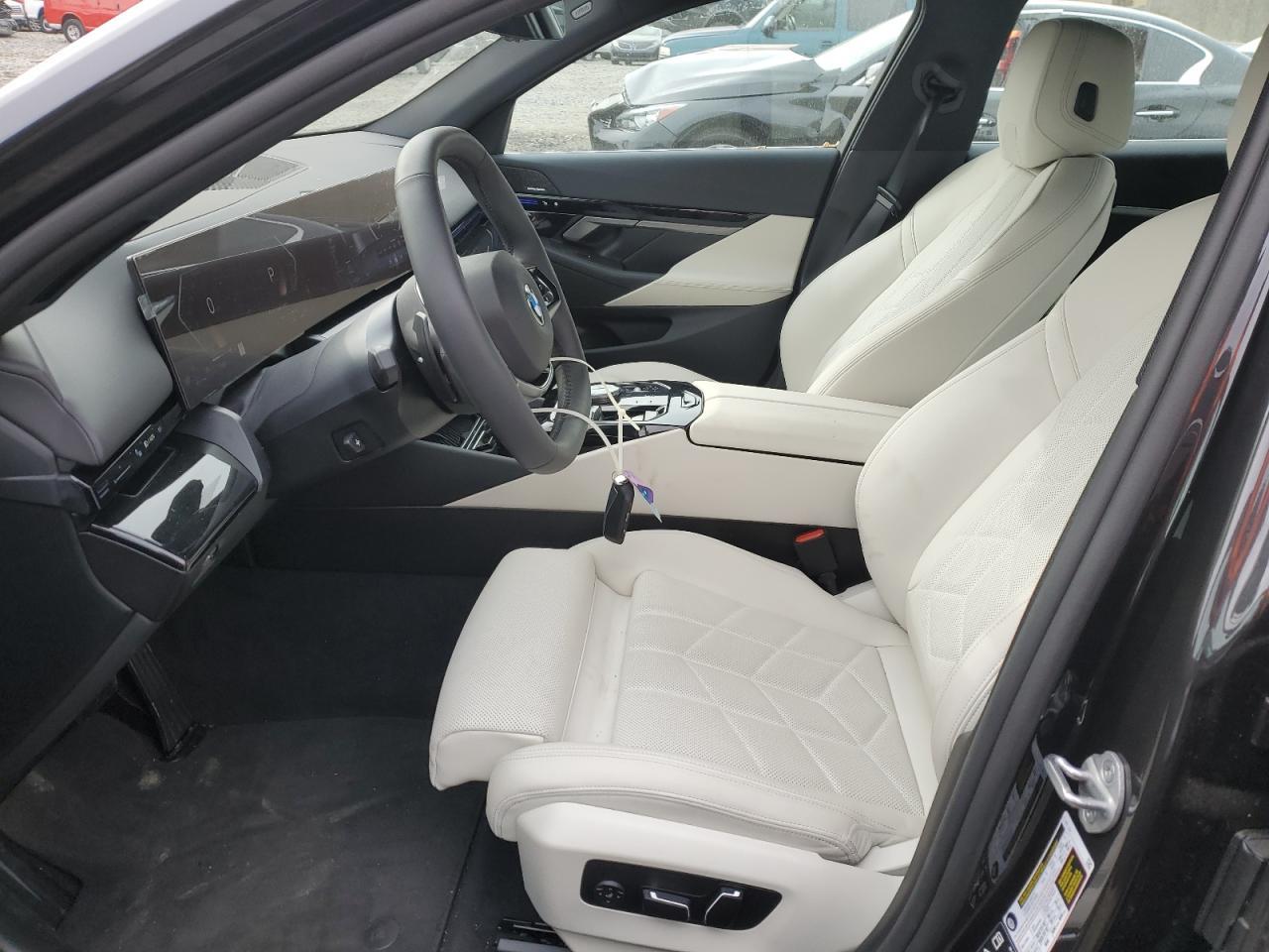 2024 BMW 530 Xi - Image 7