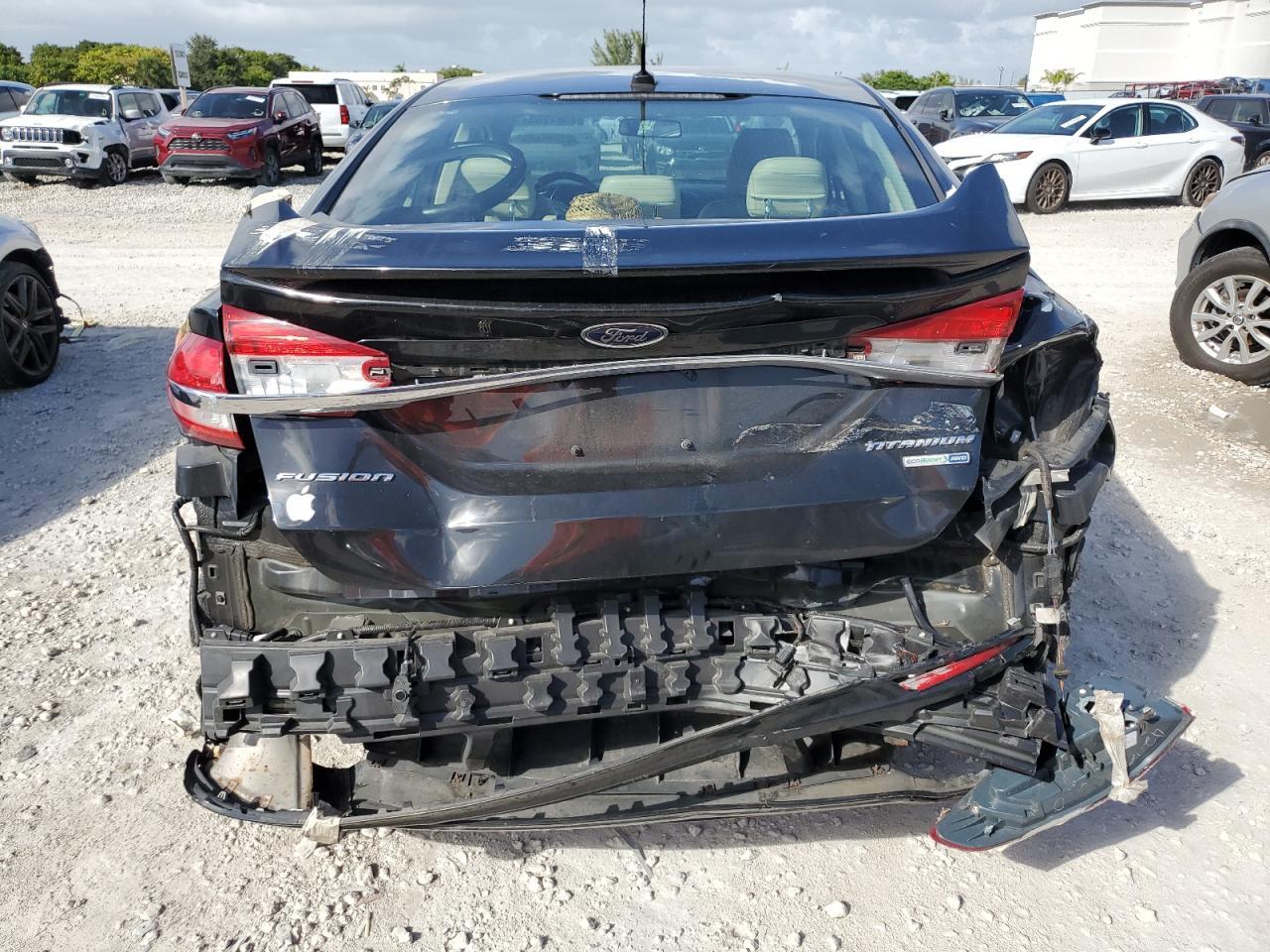 2018 Ford Fusion Titanium/Platinum - Image 6