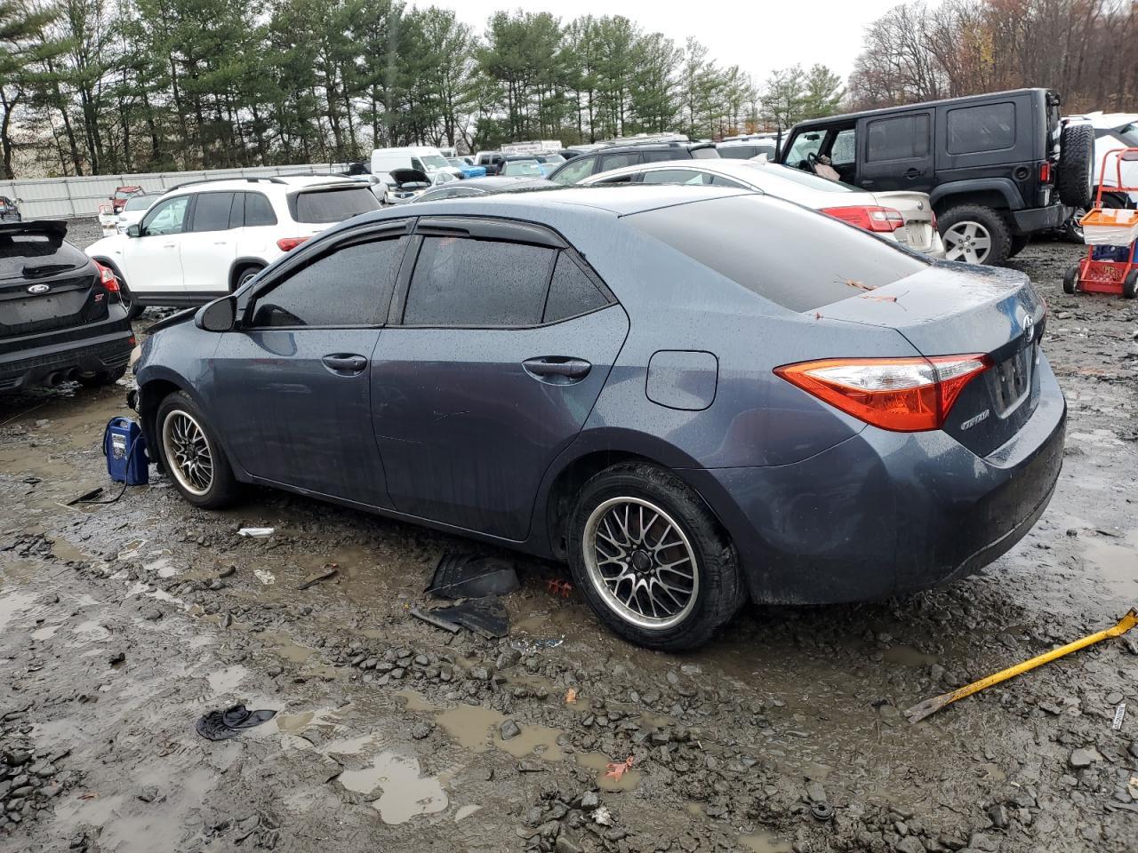 2014 Toyota Corolla L - Фото 2