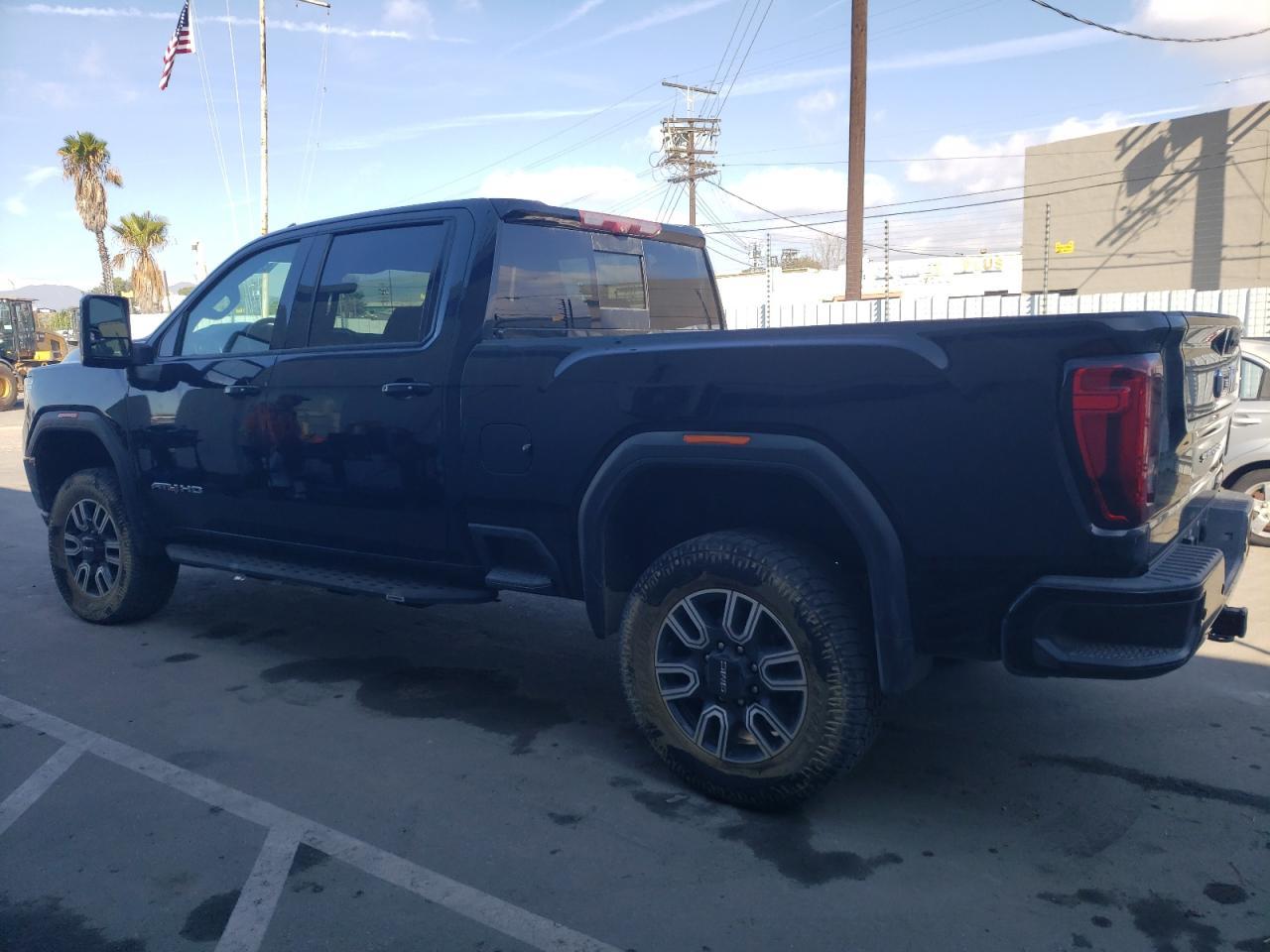 2021 GMC Sierra K3500 At4 - Фото 2