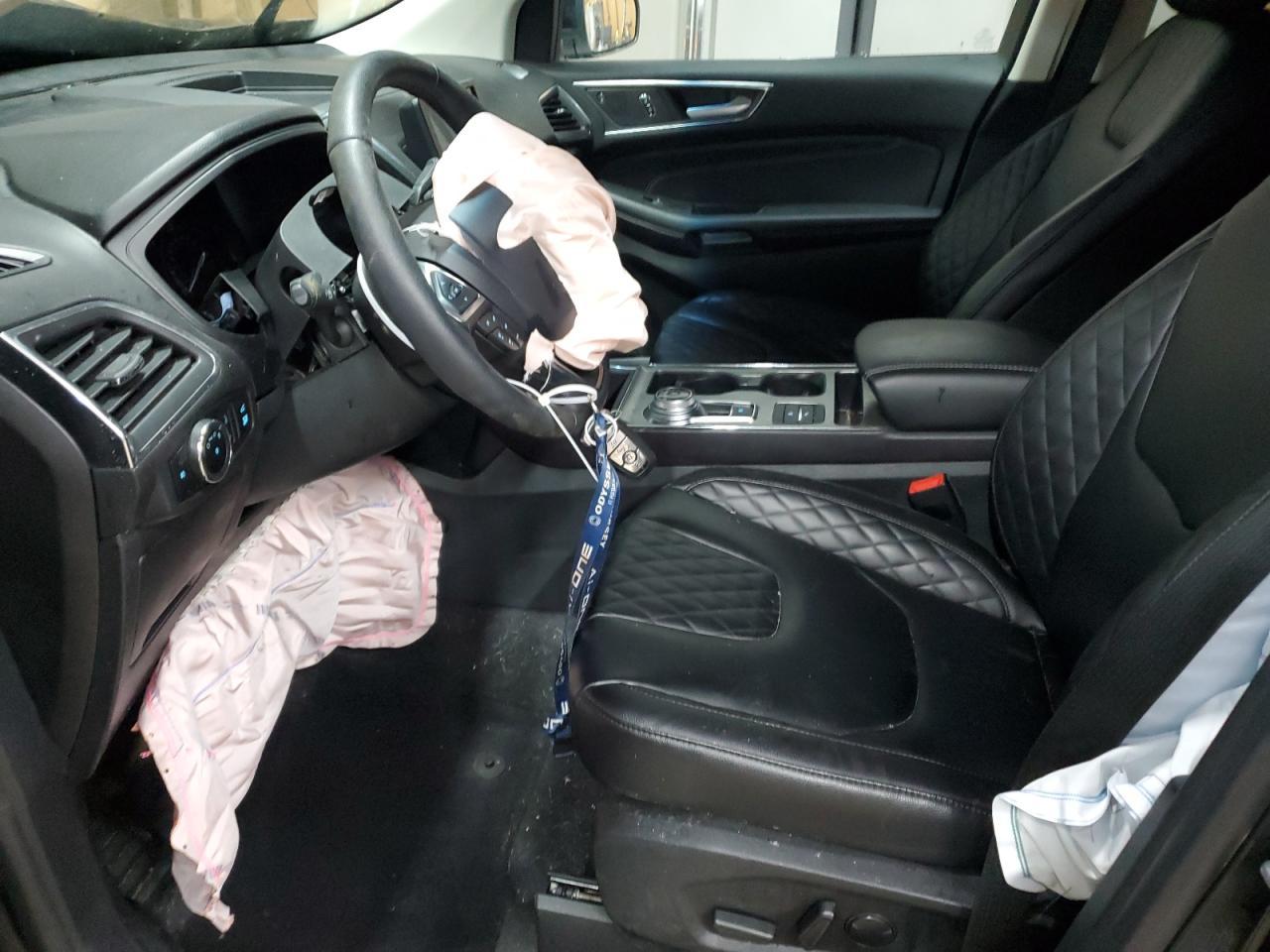 2024 Ford Edge Titanium - Image 7