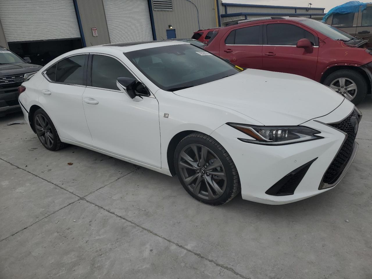 2019 Lexs Es 350 - Image 4