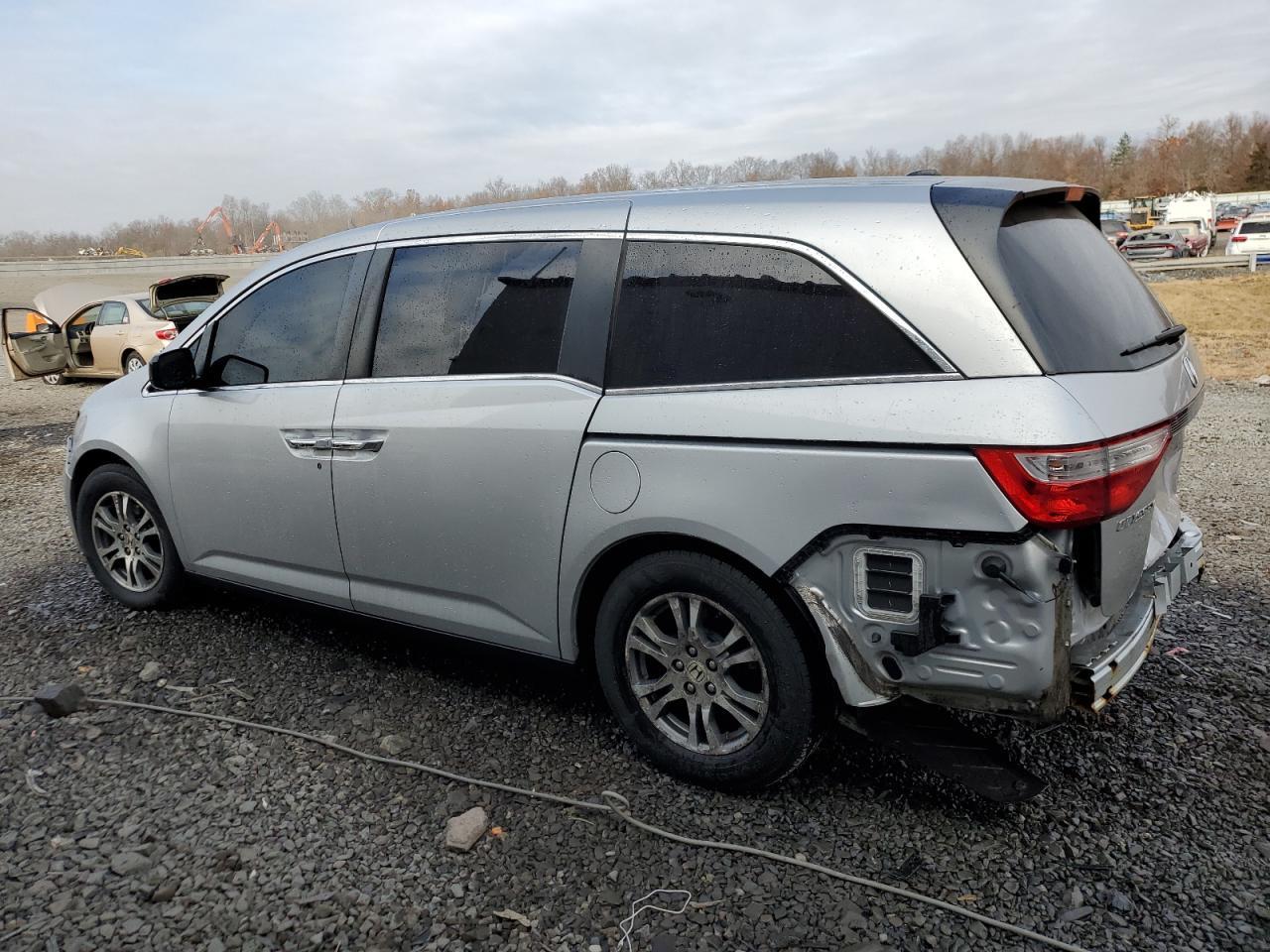 2013 Honda Odyssey Exl - Image 2